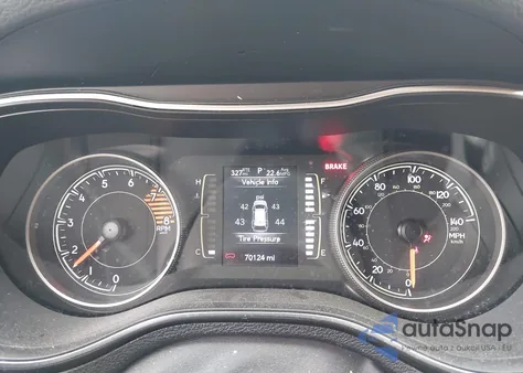 2019 Jeep Cherokee Latitude Plus 4X4 from USA, damaged, VIN 1C4PJMLX5KD310863